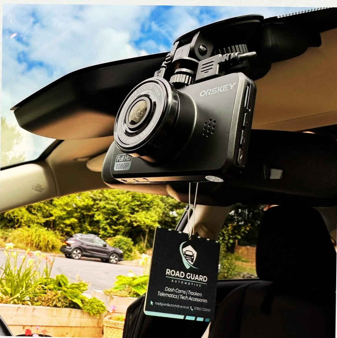 Vehicle tracking installation